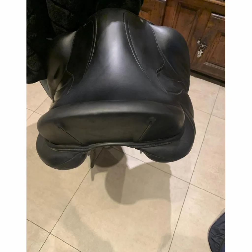 Antares Selles De Dressage>Selle dressage Cadence