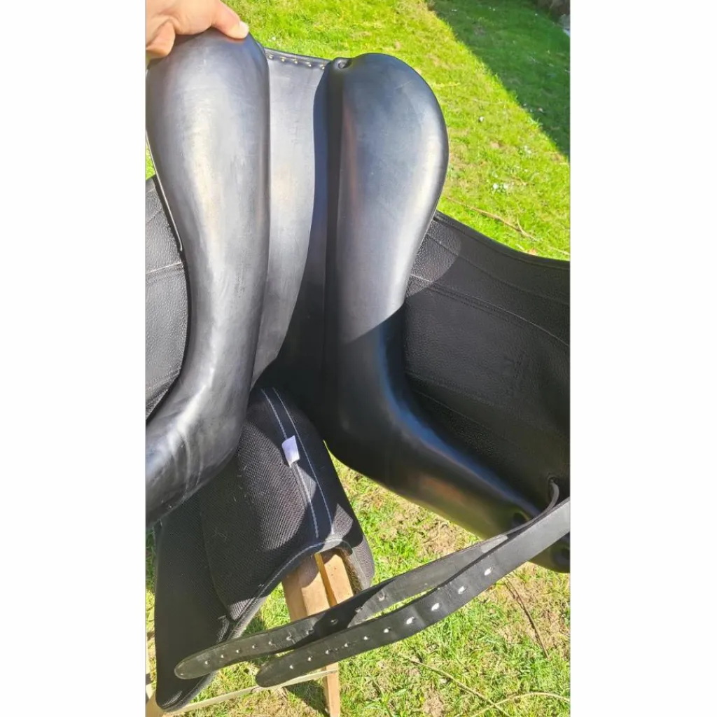 Selle dressage dsc 18 pouces*Childeric Discount