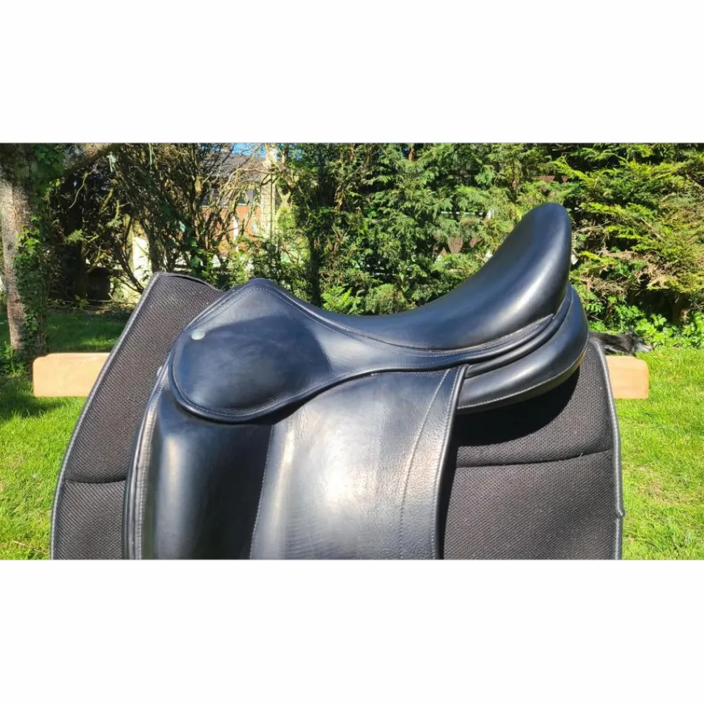 Selle dressage dsc 18 pouces*Childeric Discount