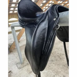 Selle Dressage 2022 - 17,5 - état neuf - URGENT*Childeric