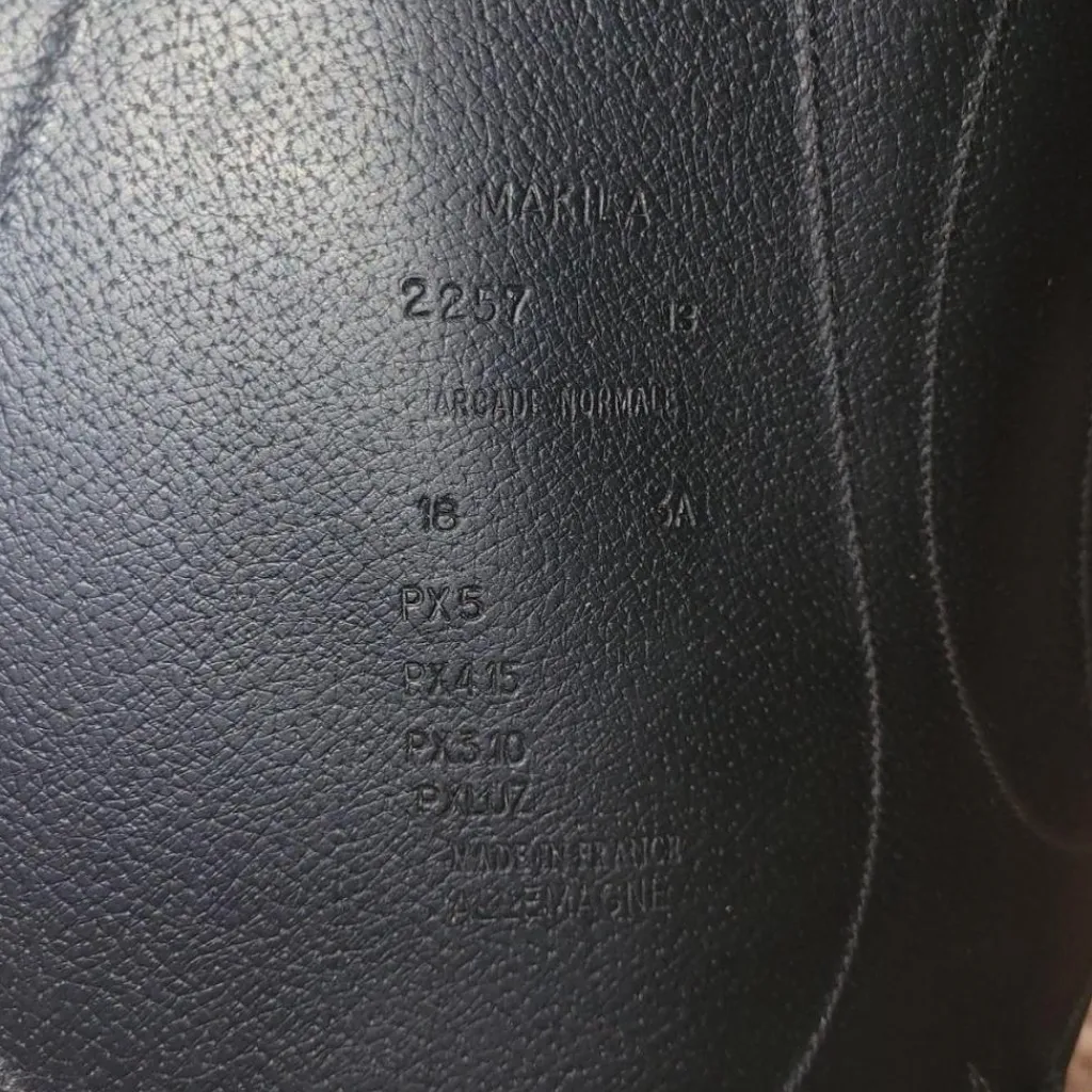Selle dressage*Devoucoux Sale