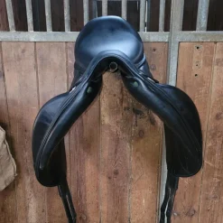 Selle dressage*Devoucoux Sale