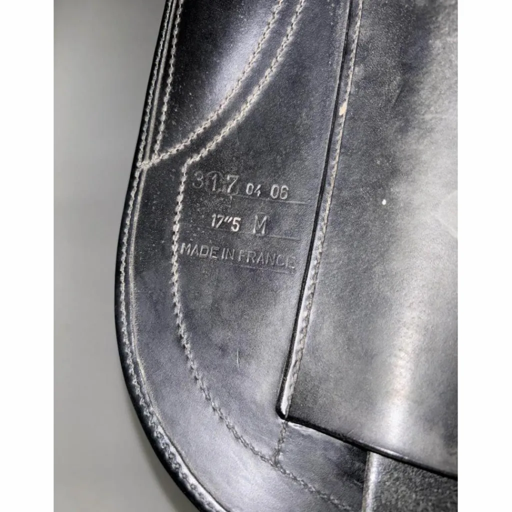 Fleur de Lys Selles De Dressage>selle dressage