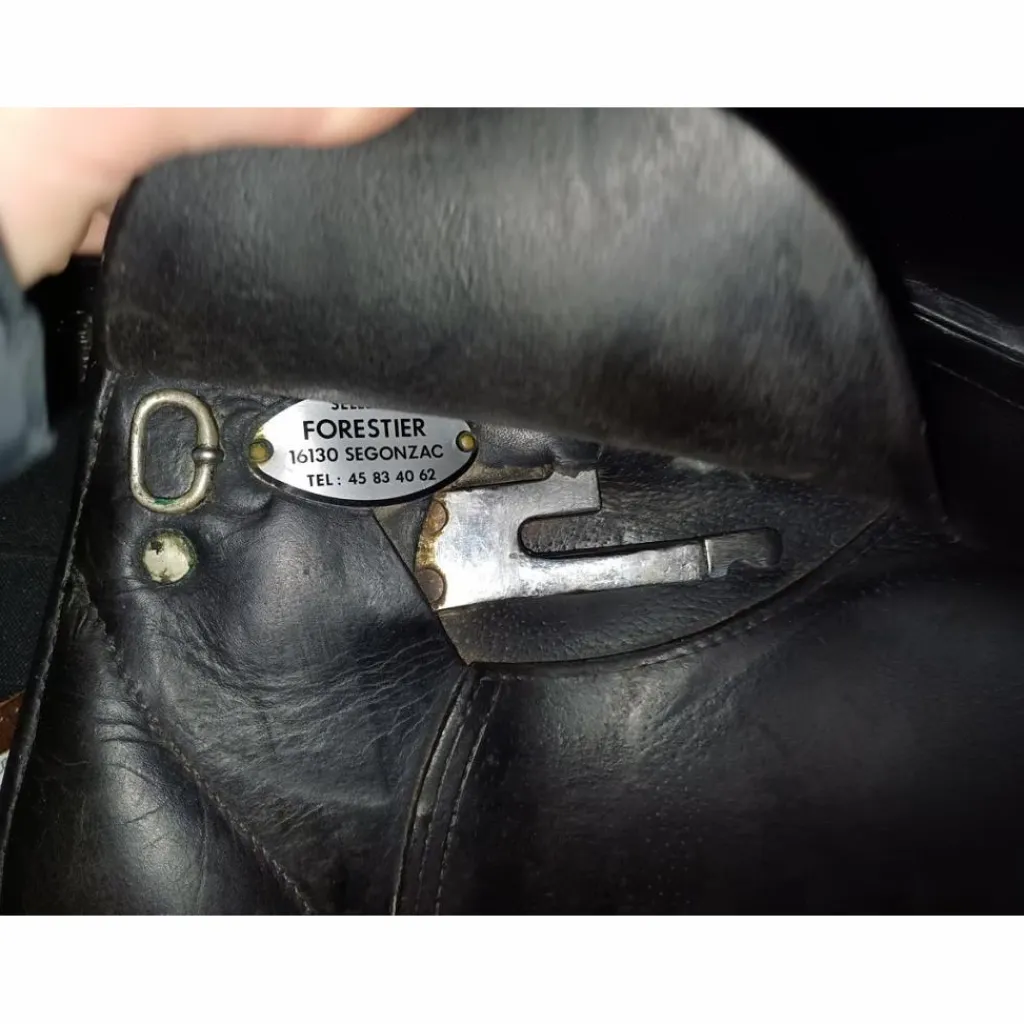 Selle dressage*Forestier Sale
