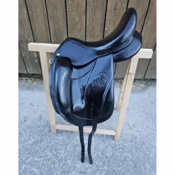 Selle dressage Aachen 17'*Forestier Hot