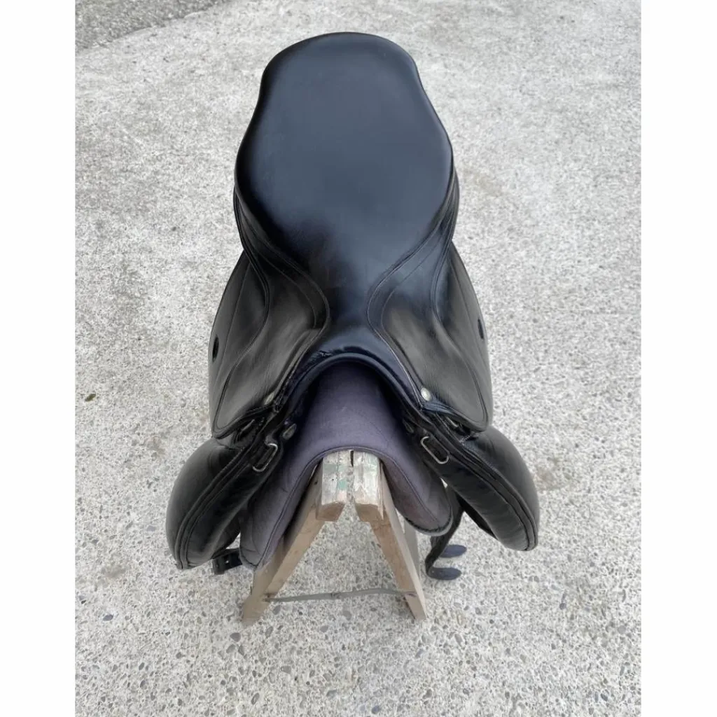Forestier Selles De Dressage>Selle dressage modèle Saumur taille 17,5