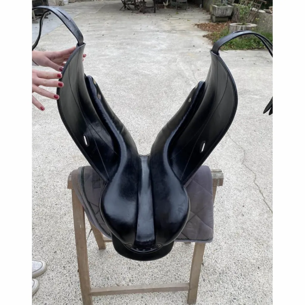 Forestier Selles De Dressage>Selle dressage modèle Saumur taille 17,5