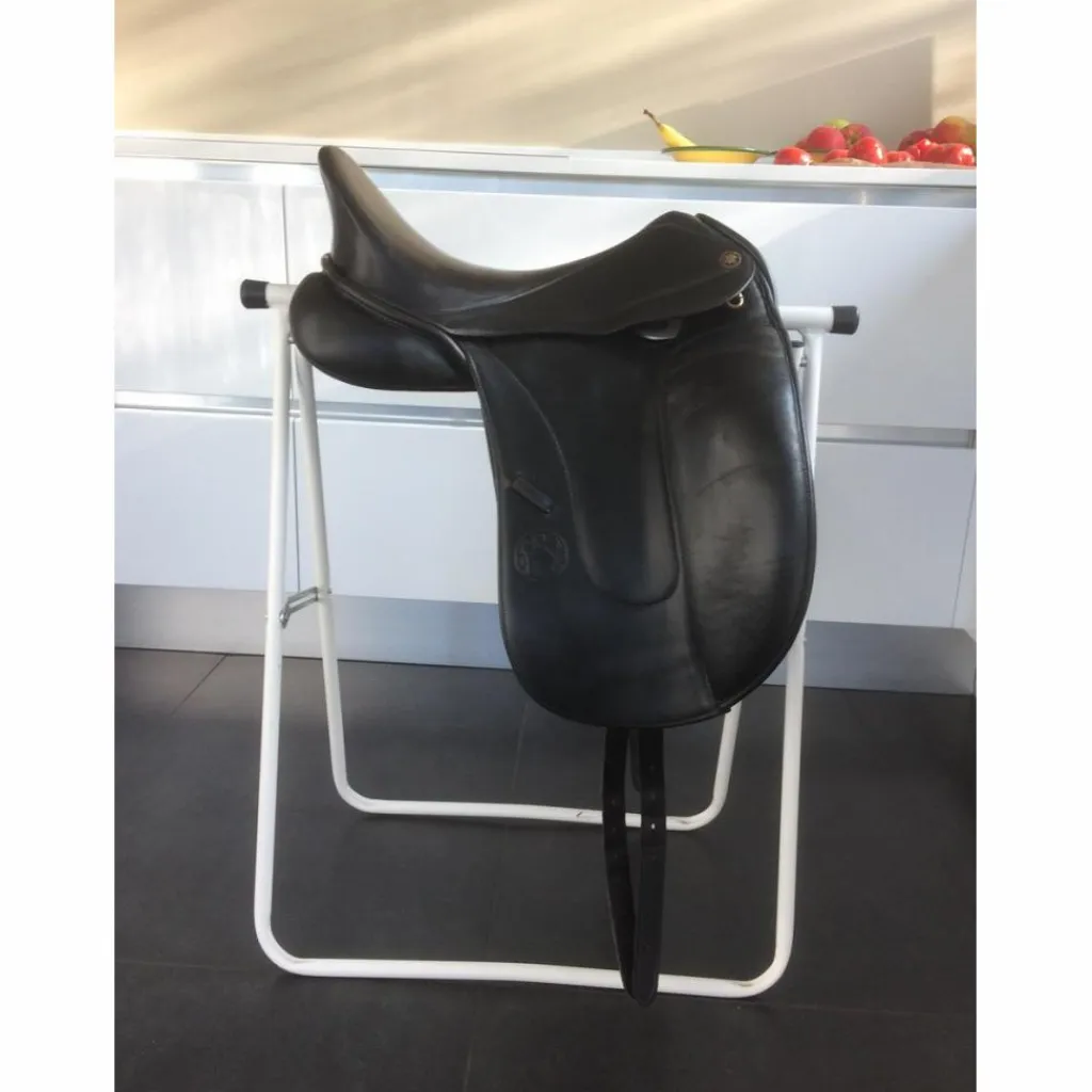 - Marque inconnue - Selles De Dressage>Selle dressage Hennig