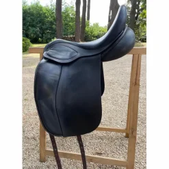 - Marque inconnue - Selles De Dressage>Selle dressage Huksebos