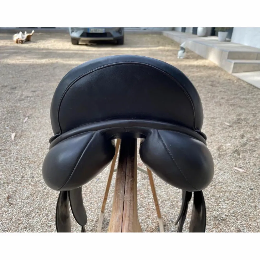 - Marque inconnue - Selles De Dressage>Selle dressage Huksebos