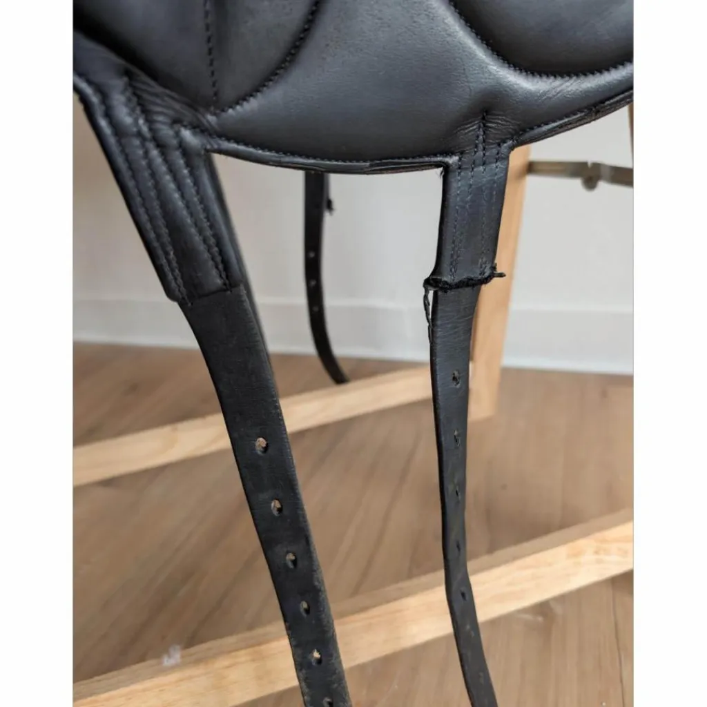 Selle dressage Makila année 2012 taille 18*Devoucoux Discount