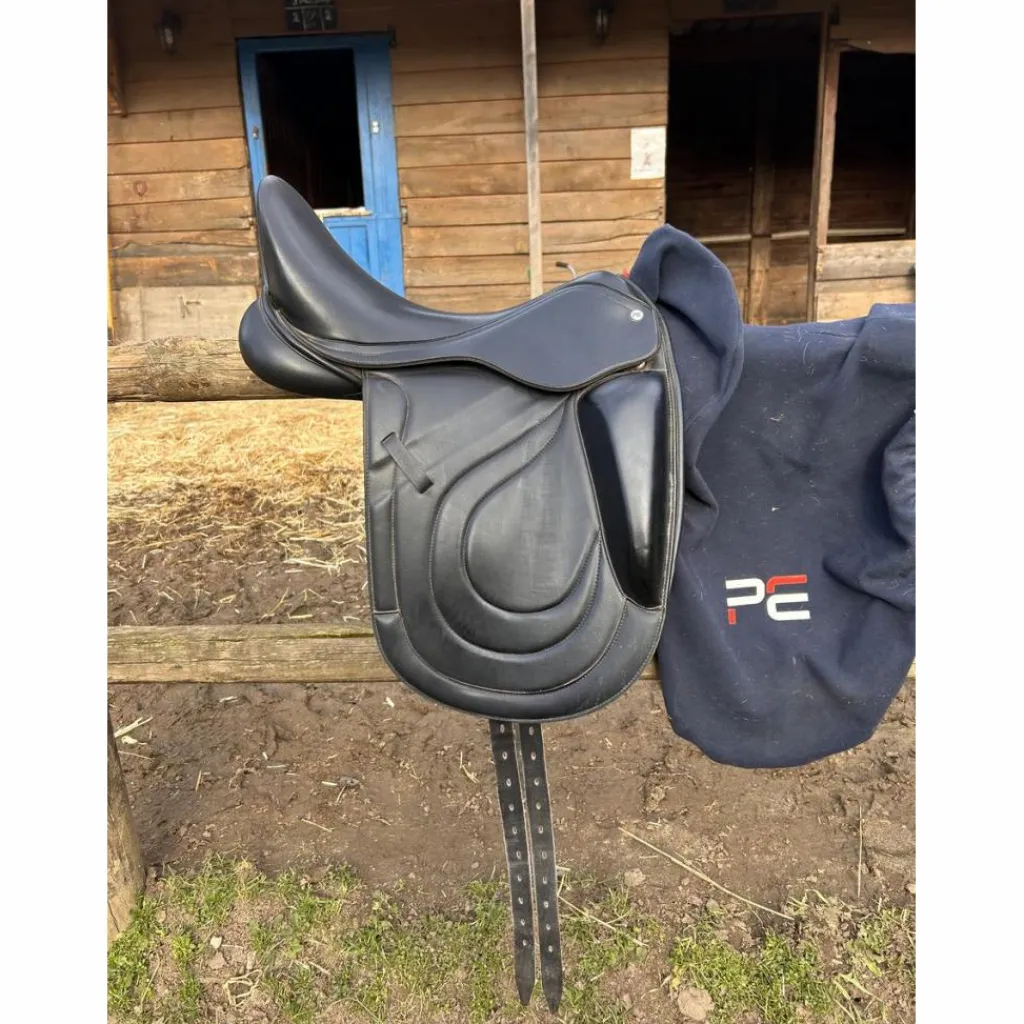 Selle dressage premiere equine*Premier Equine Outlet