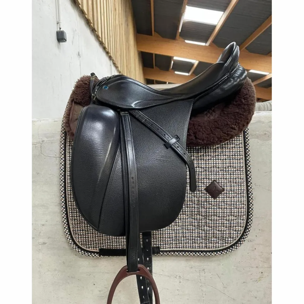 Stubben Selles De Dressage>Selle dressage Stübben