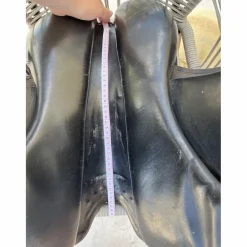 selle dressage thoroughbred saddlery noire*Thorowgood Online