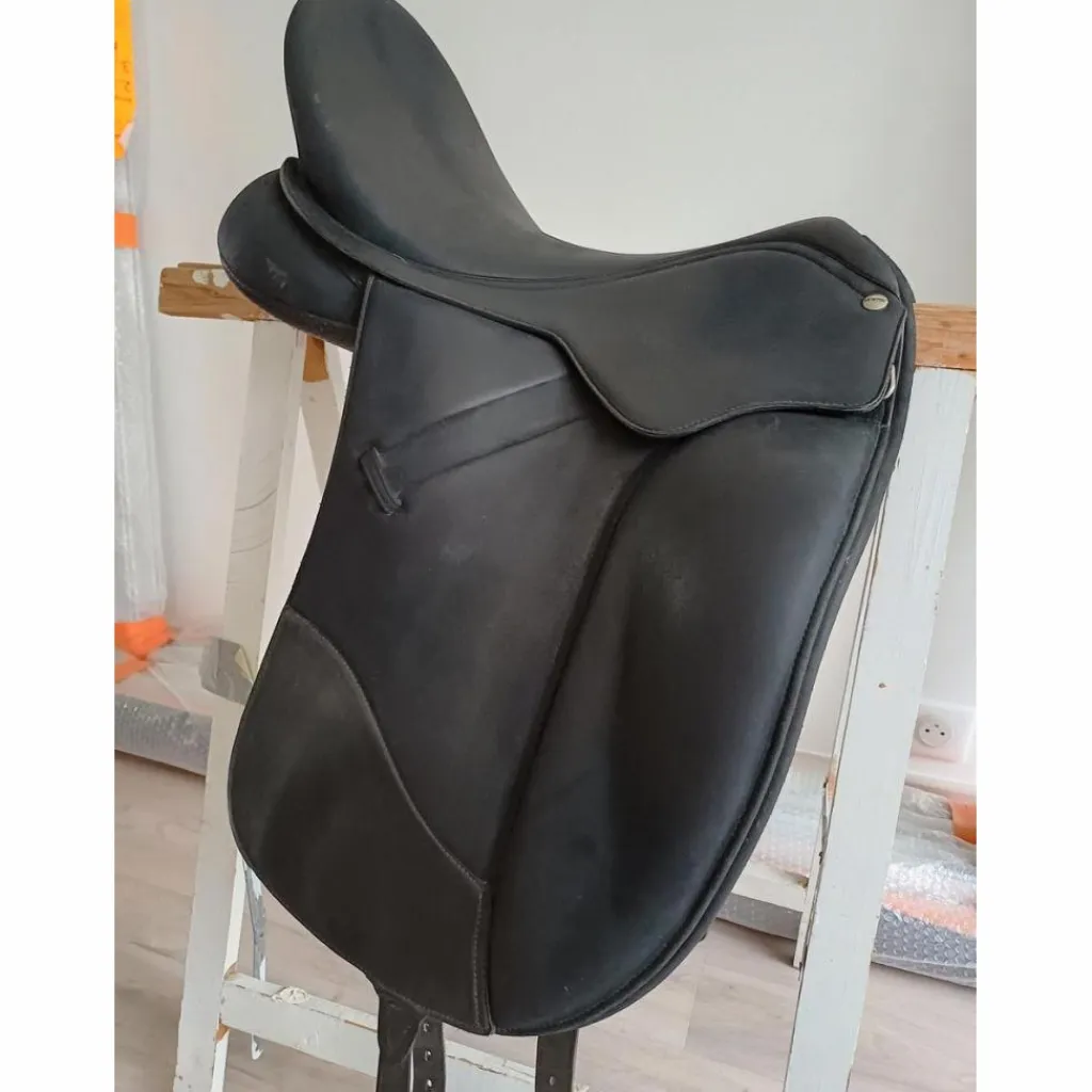Wintec Selles De Dressage>Selle dressage isabell werth 17"