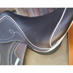 Selle EKUS F4 - 17,5" état neuf*- Marque inconnue - New