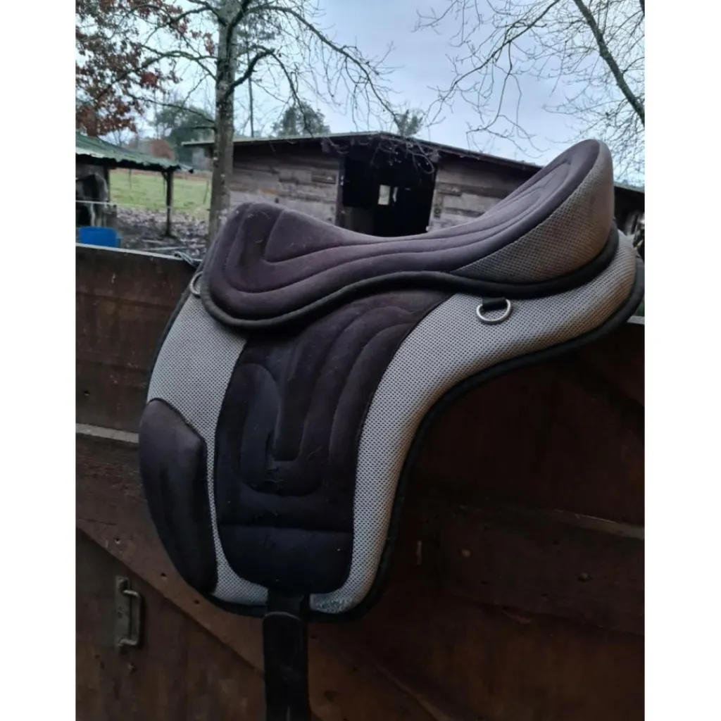 - Marque inconnue - Autres Selles (Amazone, Barefoot, Australienne...)>selle en tissu très légère