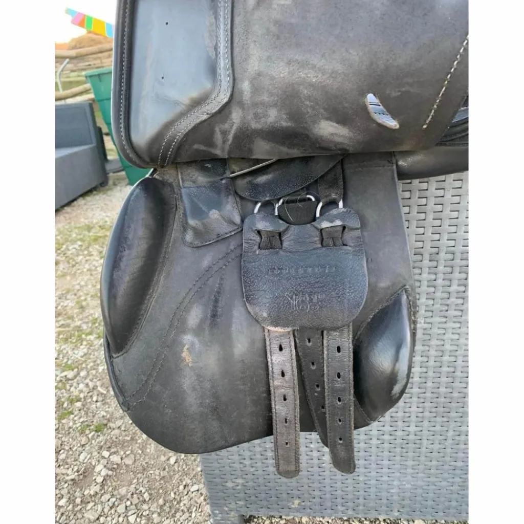 selle noire cuire*Fouganza Hot