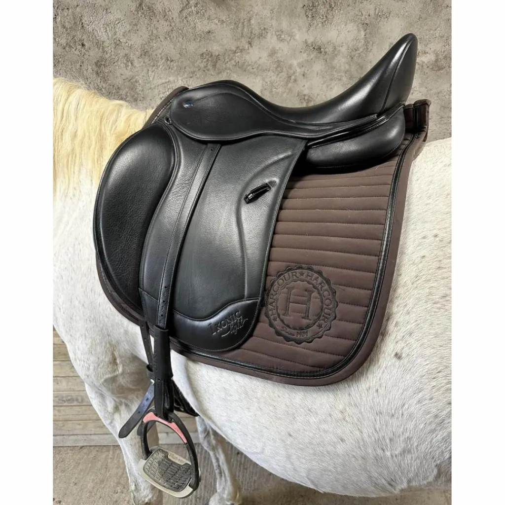 Selle*Ikonic Online