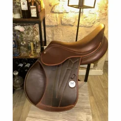 Meyer Selles Mixtes>Selle 17 de 2025 quasiment neuve