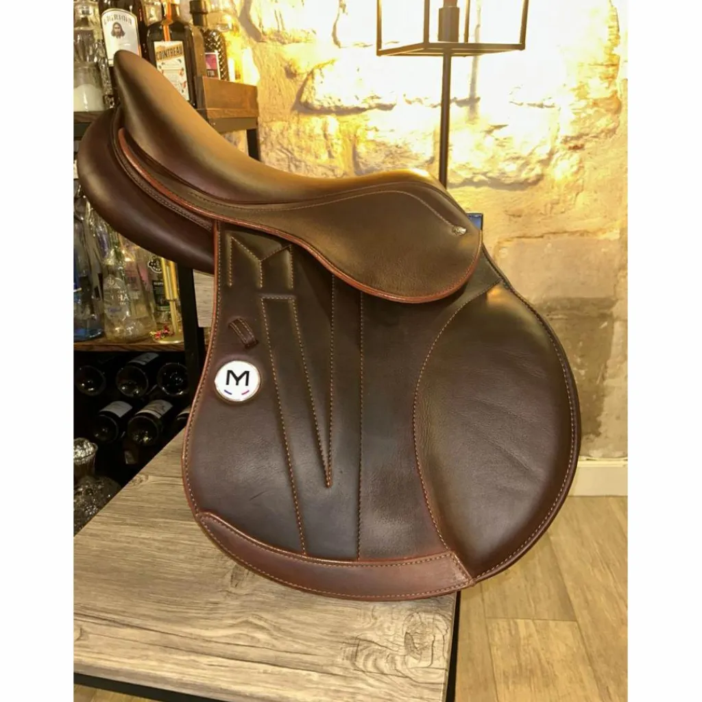Meyer Selles Mixtes>Selle 17 de 2025 quasiment neuve