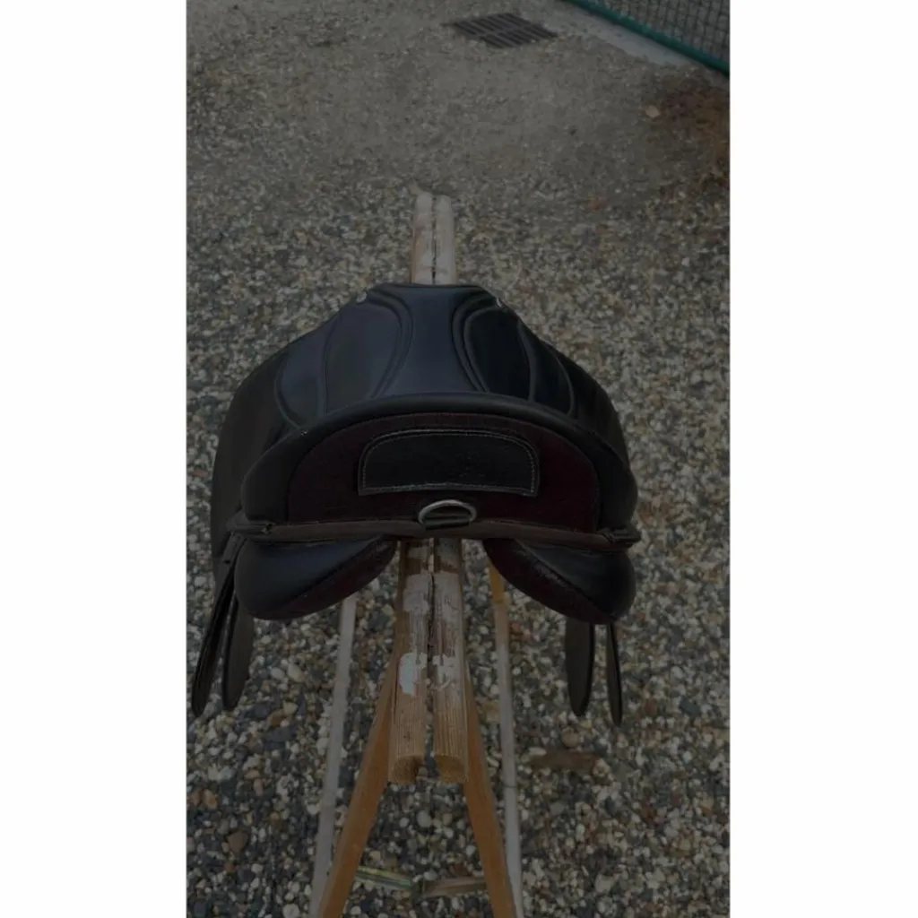 Norton Selles Mixtes>Selle 17"