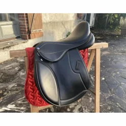 Norton Selles D'Obstacle>selle 16.5 club close contact zadel rexine evol