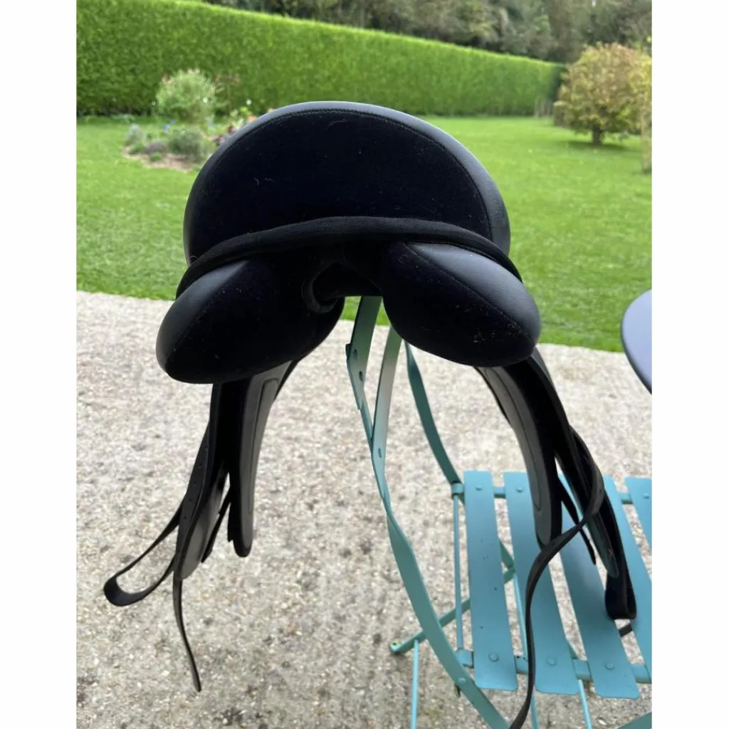 Norton Selles Mixtes>selle noir 15’´