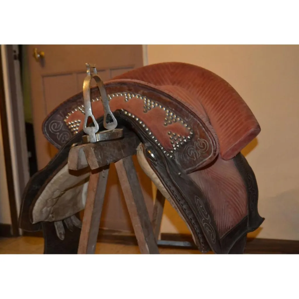 - Marque inconnue - Selles Ibériques (Portugaises, Espagnoles...)>SELLE PORTUGAISE DE CONFECTION ARTISANALE