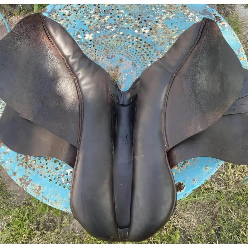 Selle pour débourrage ou décoration*- Marque inconnue - Sale