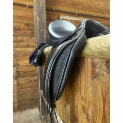 selle Roma dressage 17 pouces*Prestige New