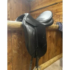 selle Roma dressage 17 pouces*Prestige New