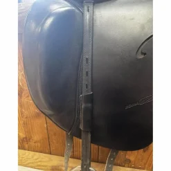 selle Roma dressage 17 pouces*Prestige New