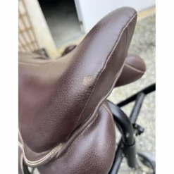 Selle synthétique TdeT marron*T de T Hot