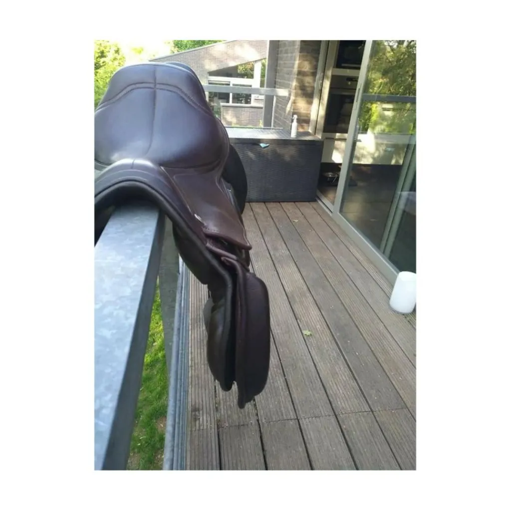 Selle type cross 16"5 marque ZALDI*