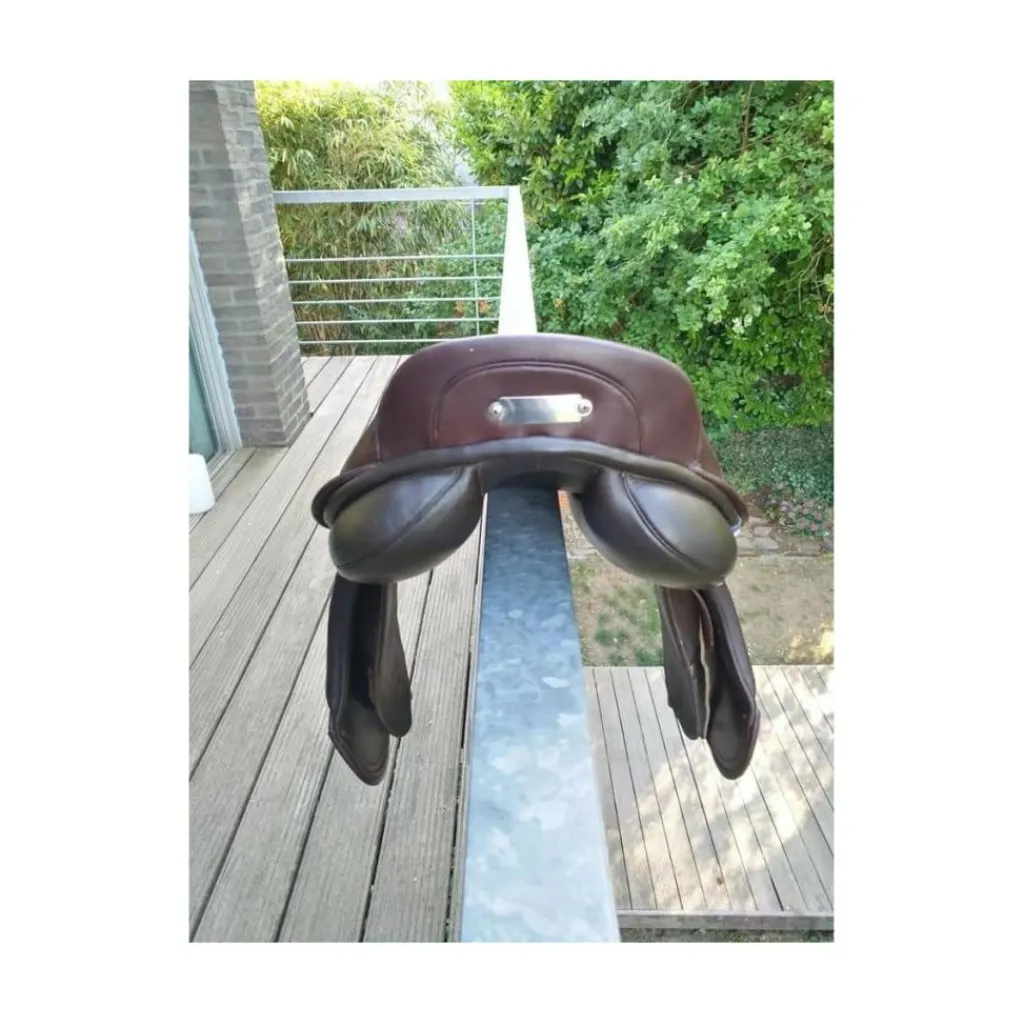 Selle type cross 16"5 marque ZALDI*