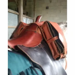 Selle western de randonnée et sacoches*- Marque inconnue - Sale