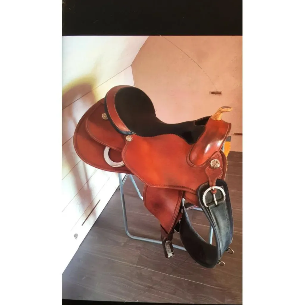 - Marque inconnue - Selles De Western>Selle western garland 16 pouces