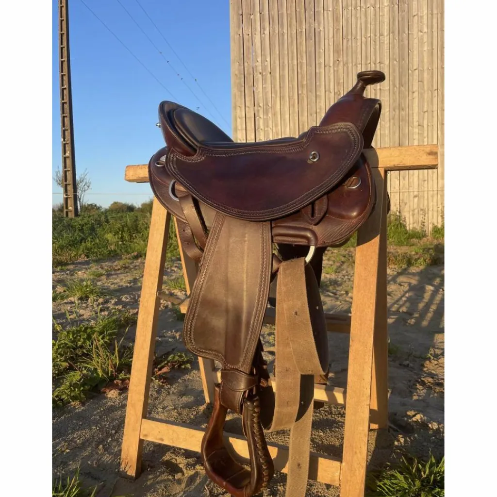 - Marque inconnue - Selles De Western>Selle Western Startrekk Deuber Shorty Taille 3 – rare, dos court, treeless