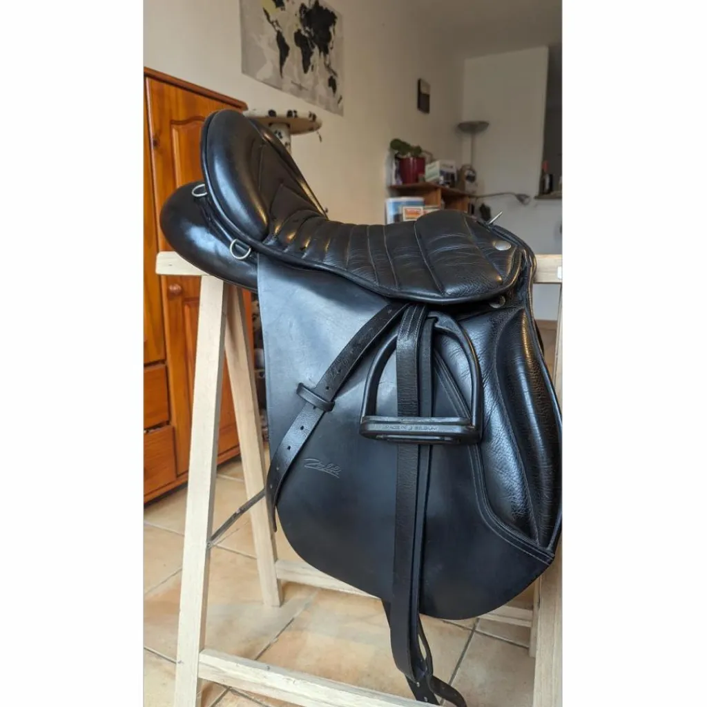 Zaldi Selles De Randonnée>Selle Country 17,5"