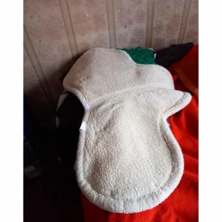 tapis en forme de selle*- Marque inconnue - Sale