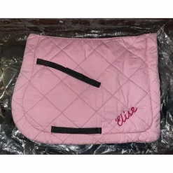 Tapis cheval rose brodé 