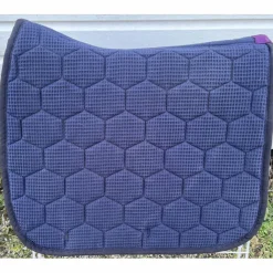 Tapis dressage violet bord noir et or Equidées*Equidees Hot