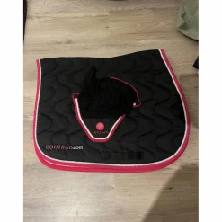 Harcour Ensemble Tapis + Bonnet>tapis equibao noir et rose