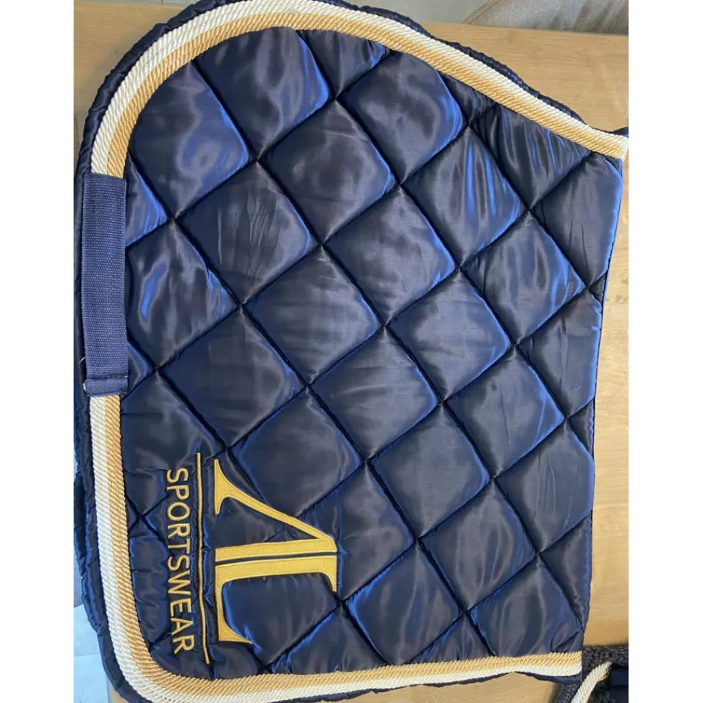 Tapis et bonnet*Alexandra Ledermann Discount