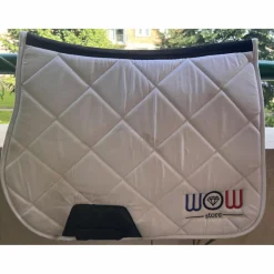 Tapis et bonnet blanc*WOW Store Discount