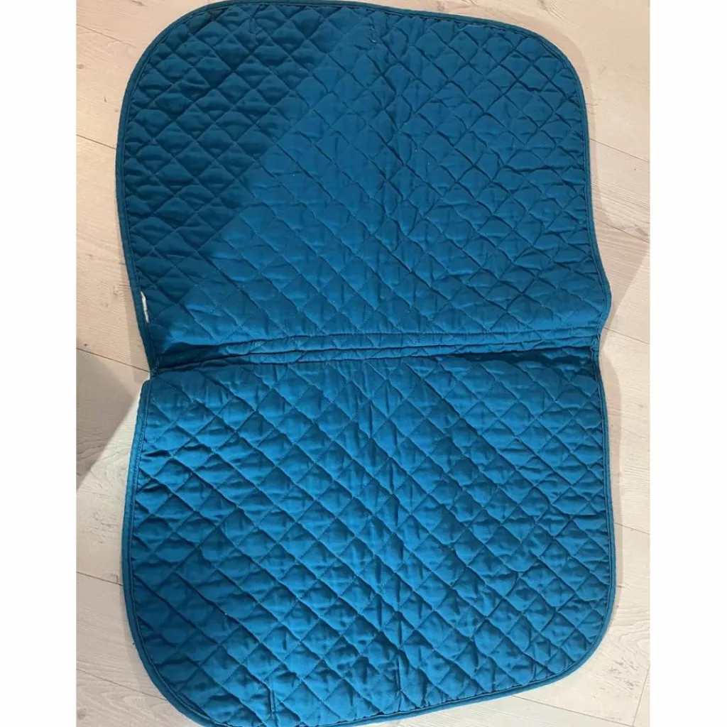 tapis bleu*Fouganza Outlet