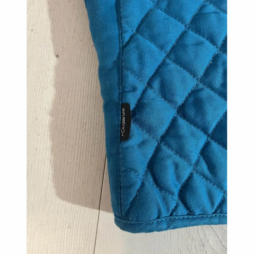 tapis bleu*Fouganza Outlet