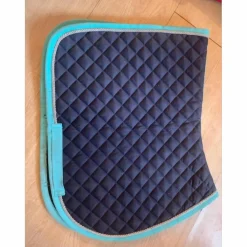 - Marque inconnue - Tapis>Tapis GreenField taille poney en très bonne état