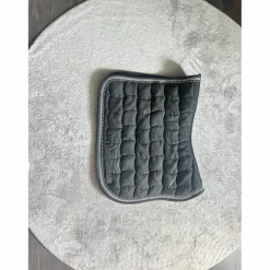 tapis noir*Harcour Hot